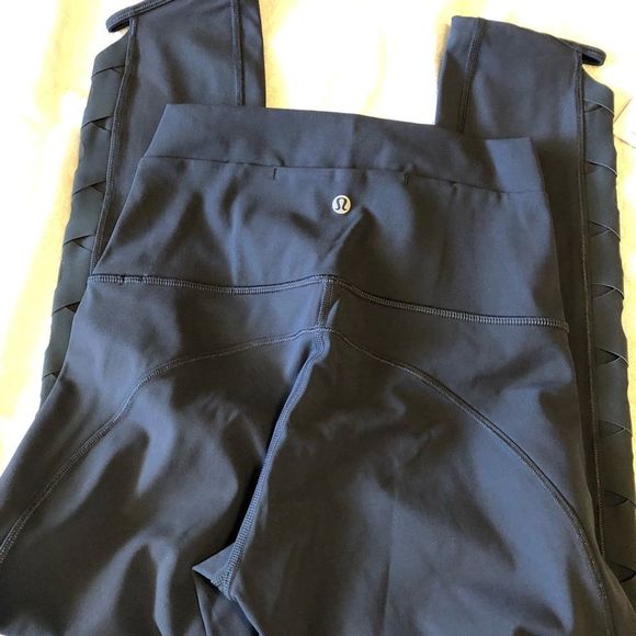 Lululemon Serene Tights Size 6 - Picture 4 of 5